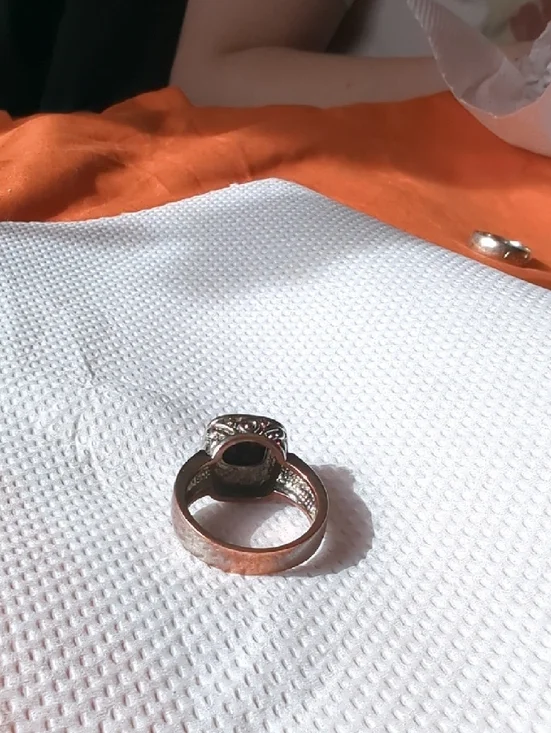 Men's Silver Black Stone Signet Ring - Picture 2 of 3